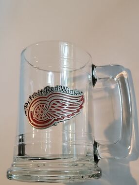 DETROIT RED WINGS GLASS MUG